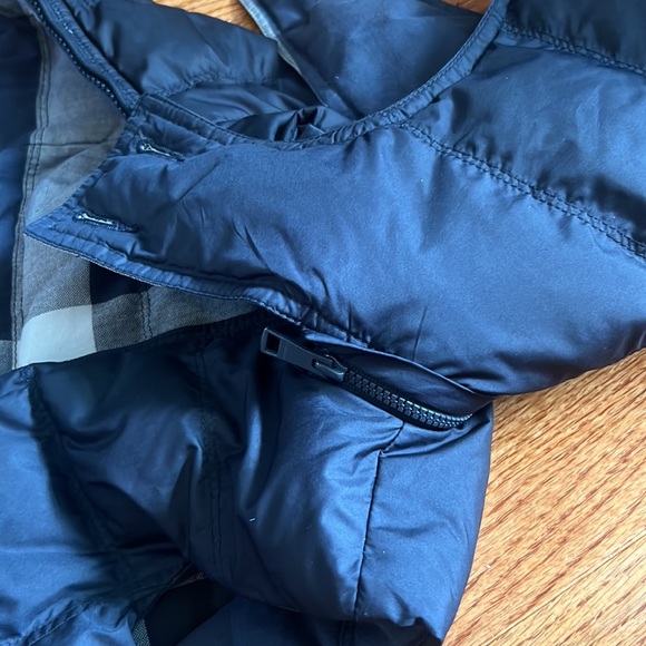 Children’s Burberry reversible puffer vest - Picture 5 of 7